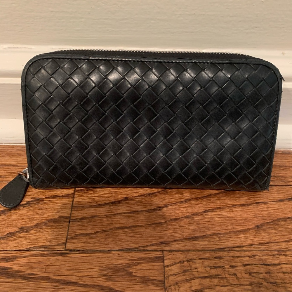 Bottega Venetalarge black zip around wallet